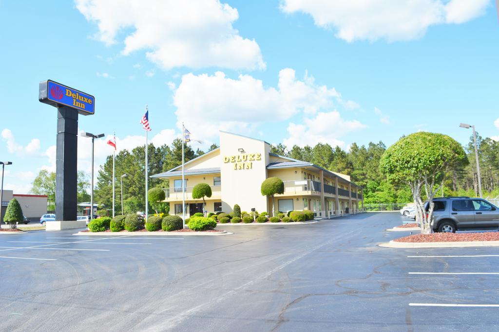 Deluxe Inn - Fayetteville I-95 Экстерьер фото